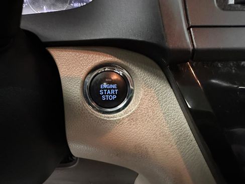 Used 2018 Toyota Sienna XLE w/ XLE Navigation Package image 32