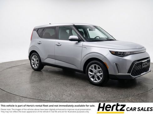 Used 2025 Kia Soul LX w/ LX Technology Package FWD image 1