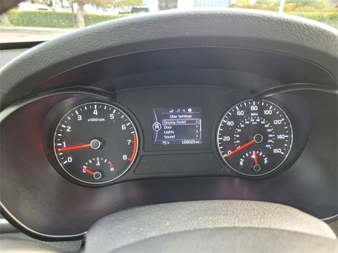 Used 2018 Kia Optima LX image 28