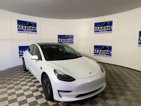 Used 2022 Tesla Model 3 RWD image 4