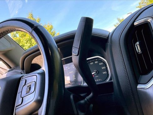 Used 2023 GMC Sierra 3500 Denali w/ Denali Ultimate Package AWD/4WD image 33