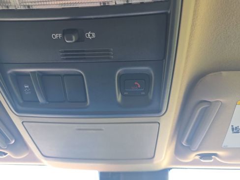 Used 2020 Toyota 4Runner SR5 RWD image 31