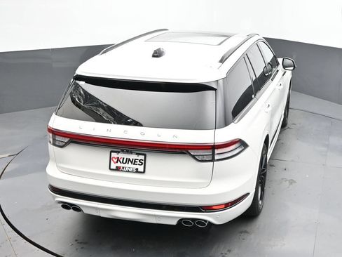 Used 2025 Lincoln Aviator Reserve w/ Luxury Package AWD/4WD image 30