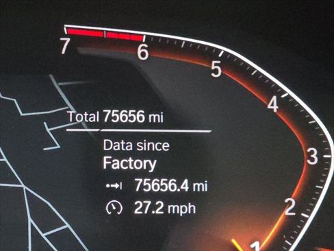 Used 2022 BMW 330i Sedan w/ M Sport Package RWD image 13