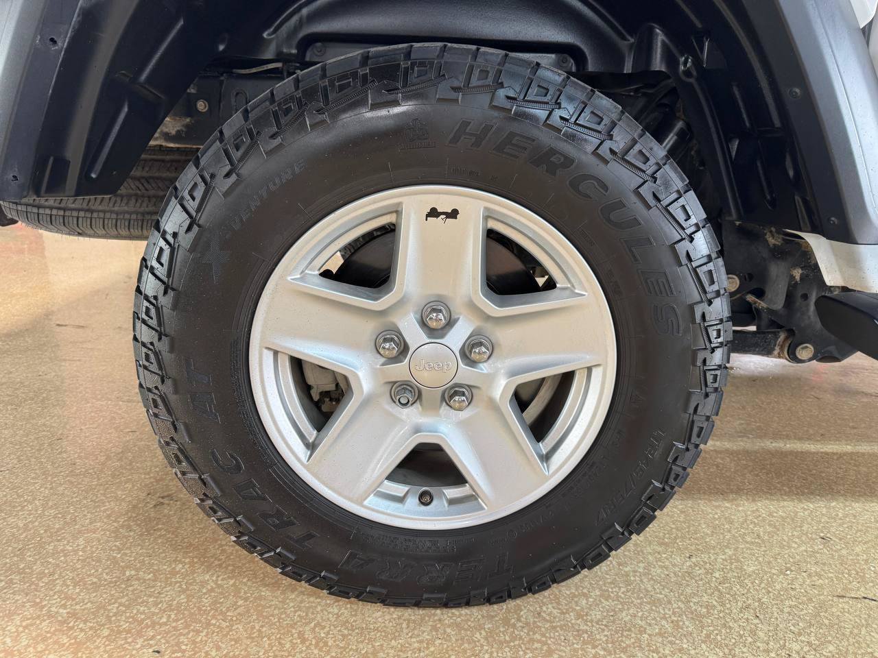 Used 2020 Jeep Gladiator Sport w/ Quick Order Package 24S AWD/4WD image 39