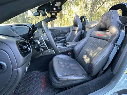 Used 2023 Aston Martin V8 Vantage Roadster image 5