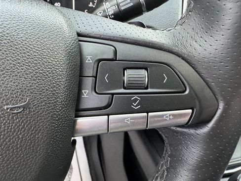 Used 2023 Cadillac XT4 Sport w/ Technology Package image 22