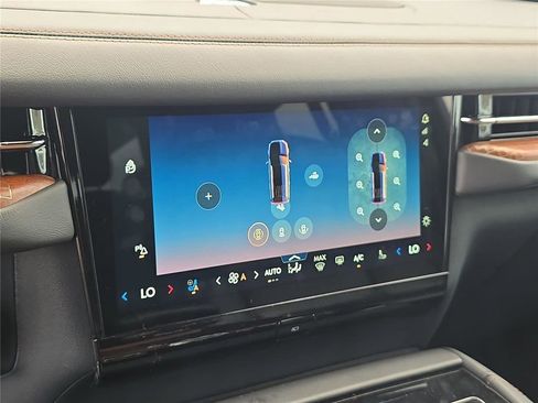 New 2025 Lincoln Navigator L Black Label image 24