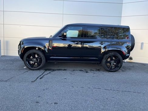 New 2025 Land Rover Defender 110 V8 image 13