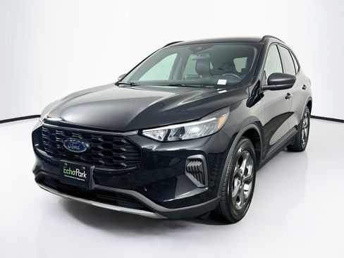 Used 2025 Ford Escape ST-Line FWD image 3
