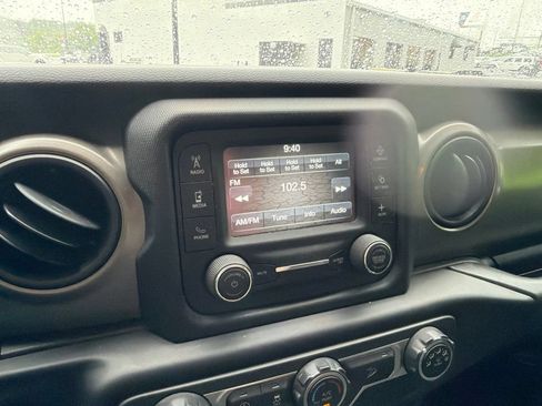 Certified 2019 Jeep Wrangler Unlimited Sport S AWD/4WD image 9
