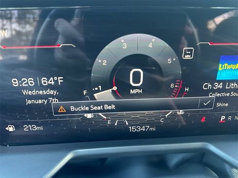 Used 2025 GMC Acadia Elevation image 19