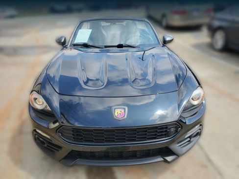 Used 2017 FIAT 124 Spider Abarth RWD image 14