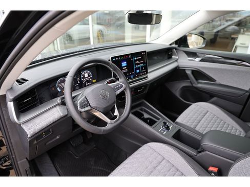 New 2026 Volkswagen Tiguan S image 9