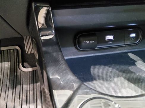 Used 2024 Kia Seltos EX image 38