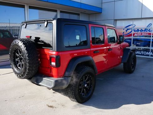 Used 2019 Jeep Wrangler Unlimited Sport S image 32