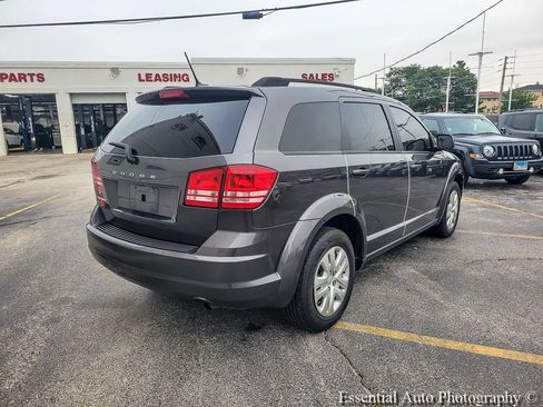 Used 2017 Dodge Journey SE w/ Flexible Seating Group FWD image 13