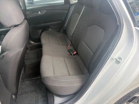 Used 2019 Kia Forte LXS FWD image 14