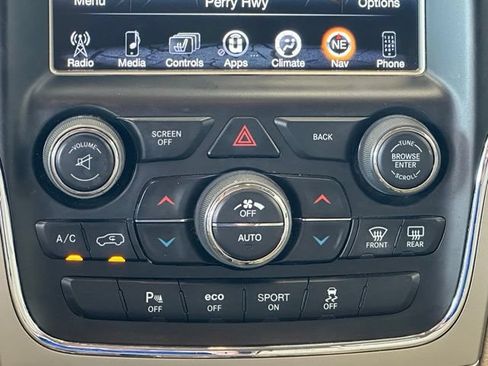 Used 2017 Jeep Grand Cherokee Overland AWD/4WD image 18