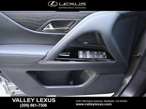 New 2026 Lexus LX 700h Luxury image 17