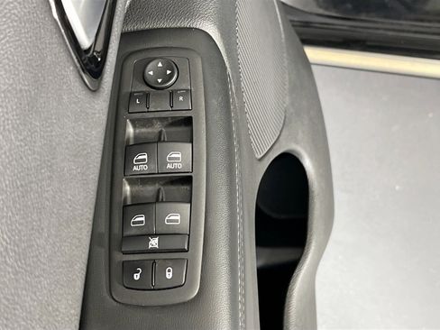 Used 2022 Dodge Durango SXT w/ Anodized Platinum Package image 17