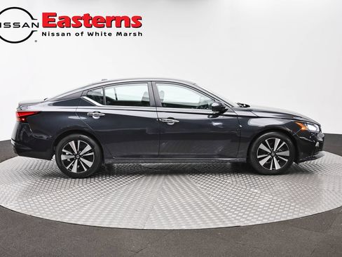 Used 2022 Nissan Altima 2.5 SV FWD image 4