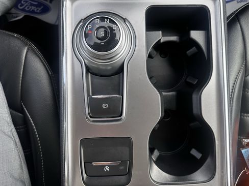 Certified 2022 Ford Edge SEL w/ Convenience Package image 17