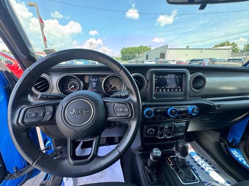 Used 2022 Jeep Gladiator Sport AWD/4WD image 20