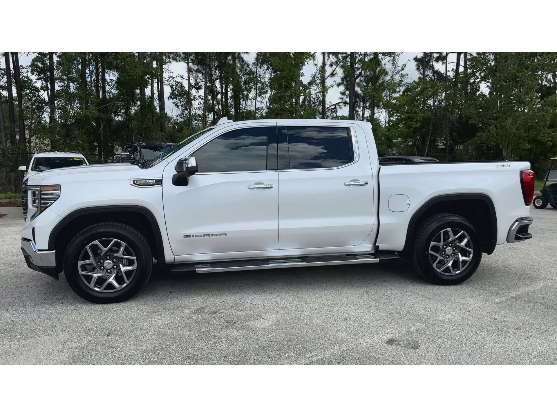 Certified 2023 GMC Sierra 1500 SLT w/ SLT Premium Package AWD/4WD image 5