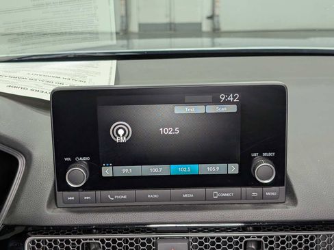 Used 2023 Honda Civic Sport image 18