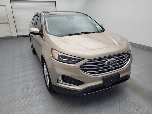 Used 2020 Ford Edge Titanium w/ Equipment Group 301A FWD image 13