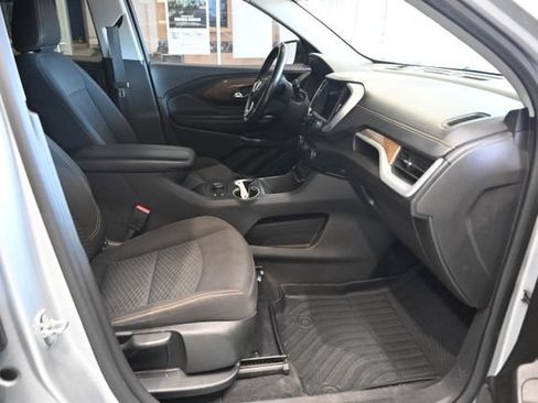 Used 2021 GMC Terrain SLE w/ Driver Convenience Package FWD image 10