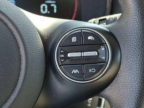 Used 2025 Kia Soul LX w/ LX Technology Package image 22