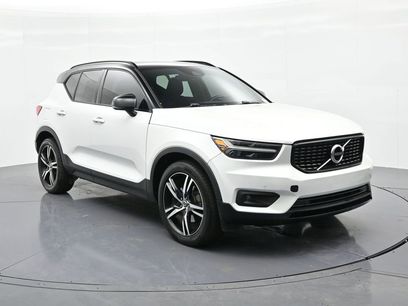 Used 2020 Volvo XC40 T4 R-Design