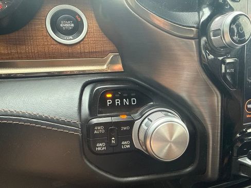 Used 2020 RAM 1500 Limited AWD/4WD image 19