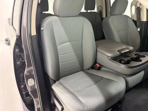 Used 2018 RAM 1500 Express AWD/4WD image 19