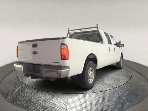 Used 2016 Ford F250 XL w/ Power Equipment Group RWD image 2