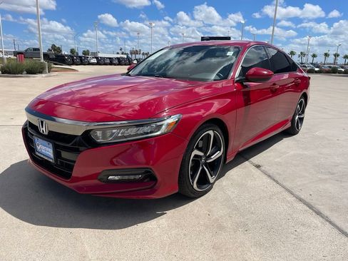 Used 2019 Honda Accord Sport image 3