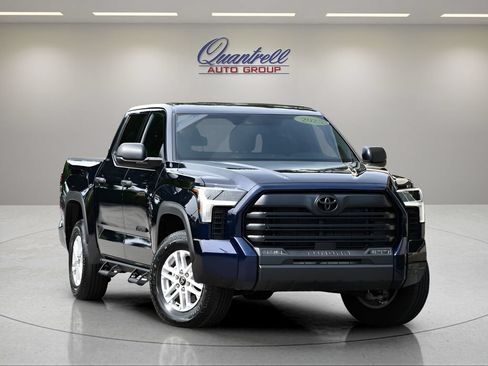 Used 2025 Toyota Tundra SR5 AWD/4WD image 1