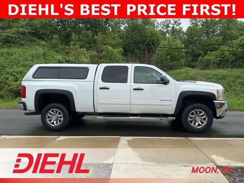 Used 2011 Chevrolet Silverado 2500 LT w/ Interior Plus Package AWD/4WD image 8