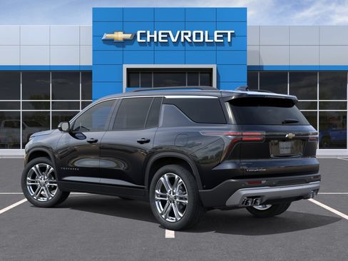 New 2026 Chevrolet Traverse LT FWD image 3