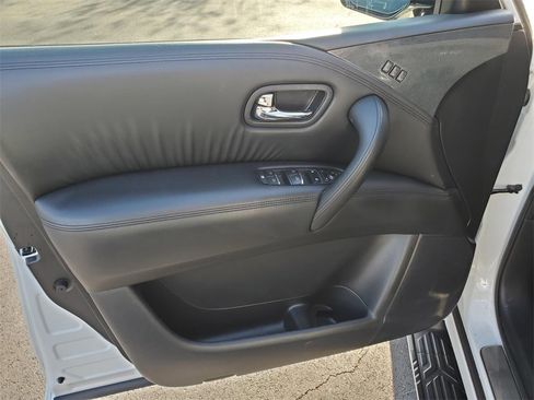 Certified 2022 Nissan Armada SL w/ Midnight Edition Package image 19