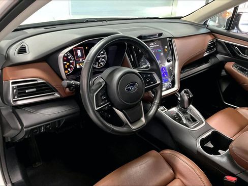 Used 2022 Subaru Outback Touring image 2