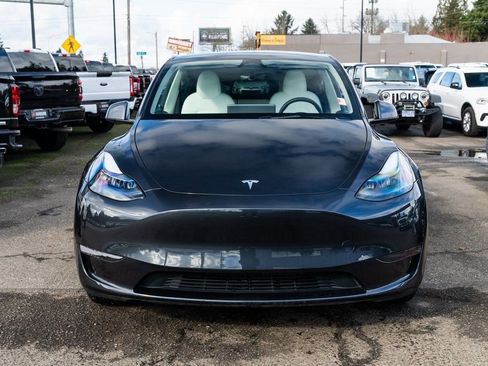 Used 2025 Tesla Model Y Long Range image 2