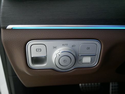 Used 2024 Mercedes-Benz GLS 450 4MATIC image 26