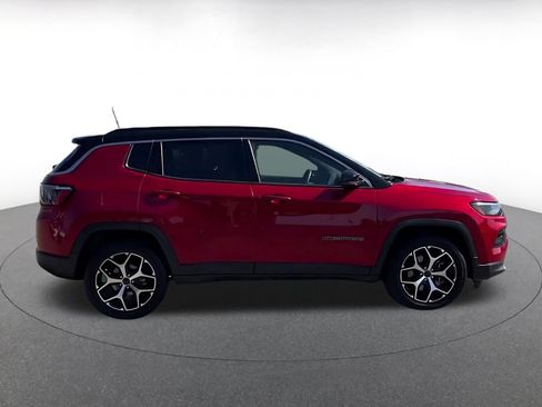 Used 2025 Jeep Compass Limited AWD/4WD image 13