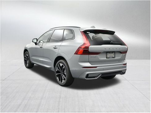 New 2026 Volvo XC60 B5 Plus AWD/4WD image 3