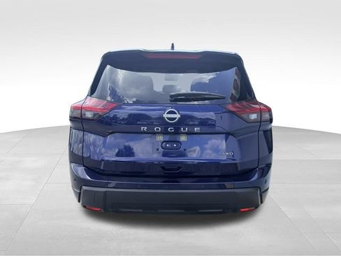 Used 2025 Nissan Rogue SV AWD/4WD image 6