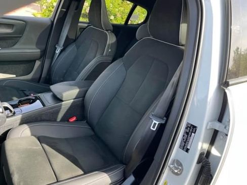 Used 2023 Volvo C40 P8 Recharge Plus AWD/4WD image 5