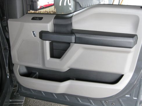 Used 2016 Ford F150 XL w/ Equipment Group 101A Mid RWD image 32